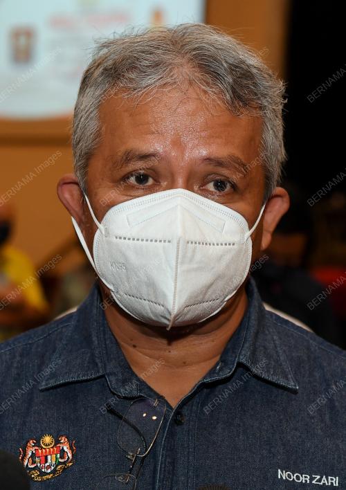 DATUK DR NOOR ZARI HAMAT