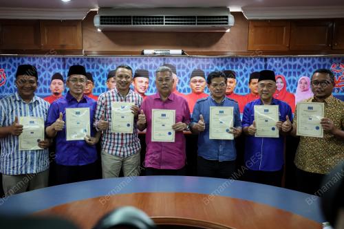 DATUK SERI AHMAD SAID