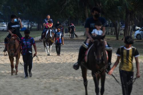RIADAH HUJUNG MINGGU