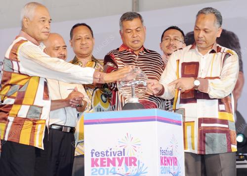 TR01_04052014_FESTIVAL_KENYIR
