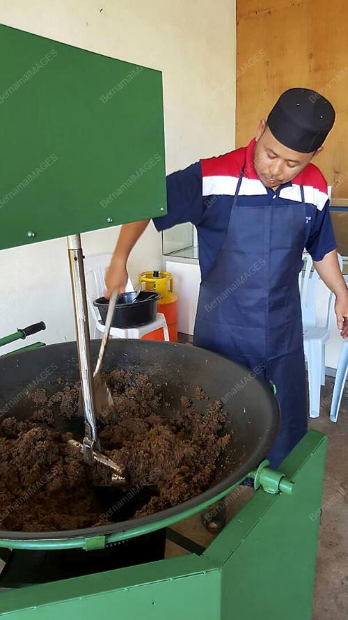 TR01_04062017_SAMBAL_HITAM