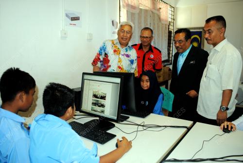 TR01_05022013_INTERNET_SEKOLAH