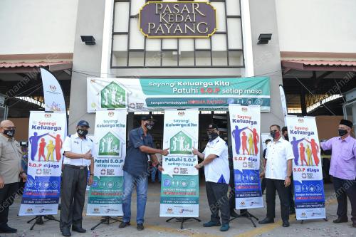 DATUK SERI ALEXANDER NANTA LINGGI
