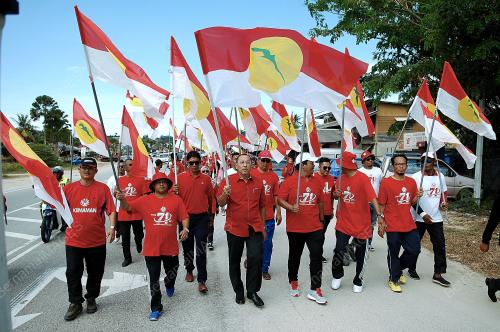 TR01_07052017_BENDERA_UMNO_BN201705062680