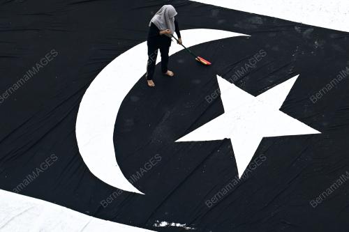 BENDERA DAN KAIN RENTANG GERGASI TFC