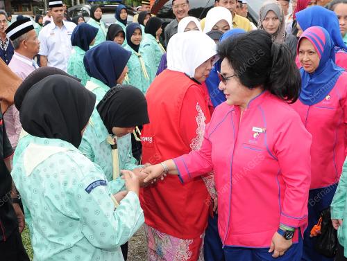 TR01_08022015_ROSMAH_BANTUAN