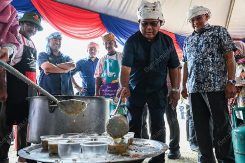 DATUK AARON AGO DAGANG