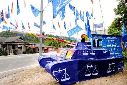 TR01_08042013_KEMPEN_BENDERA