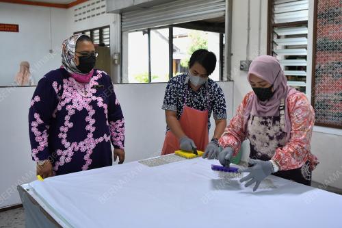 KRAFTANGAN_BATIK