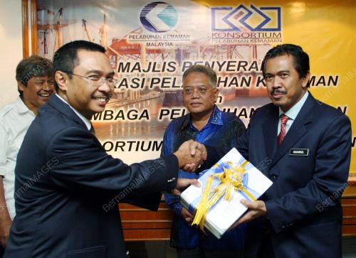 MOHAMAD AWANG TERA