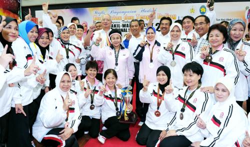 DATUK SERI MOHD NAJIB TUN ABDUL RAZAK