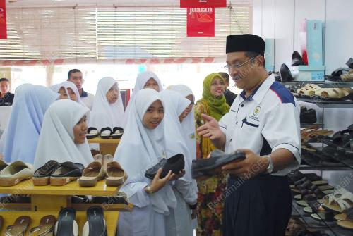 WAN HARUJAN WAN SULAIMAN