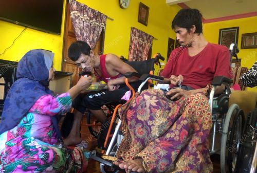 WARGA EMAS ANAK OKU
