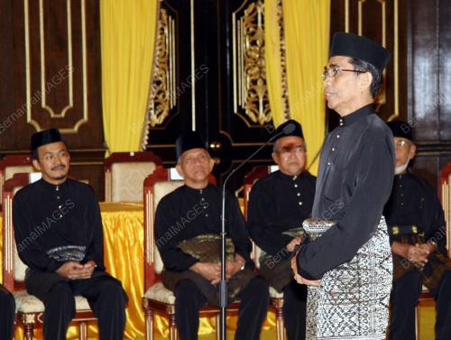MAJLIS MENGANGKAT SUMPAH