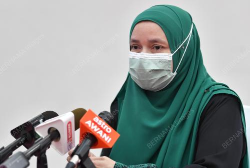 MAZURA NGAH ABD MANAN