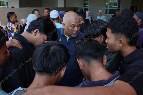 PENUNTUT UiTM MAUT