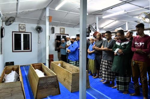 JENAZAH LEMAS SELAMAT DIKEBUMIKAN