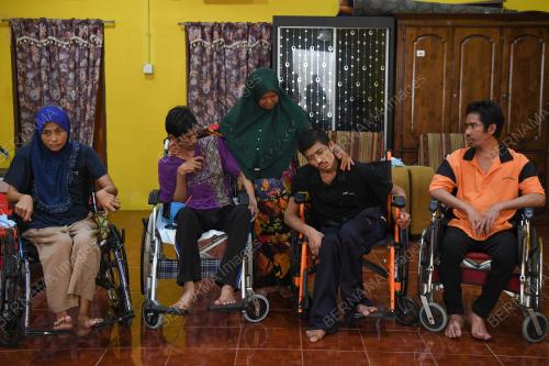 WARGA EMAS CEKAL JAGA ANAK OKU