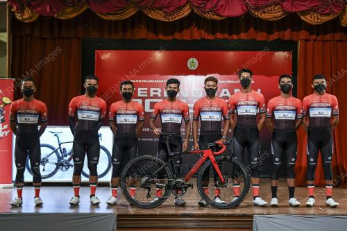 MEMPERKENALKAN PELUMBA TSG