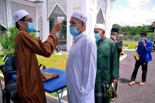 SOLAT JUMAAT MASJID SEBERANG TAKIR