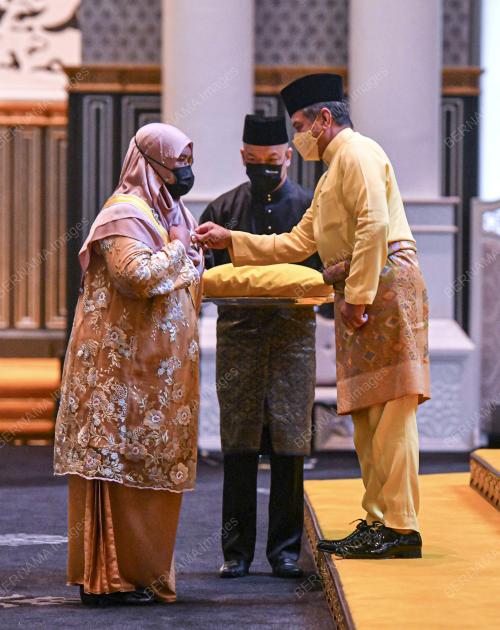 PENGURNIAAN BINTANG-BINTANG DARJAH KEBESARAN NEGERI