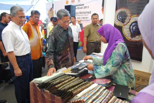 DATUK SERI MUSTAPHA MOHAMED