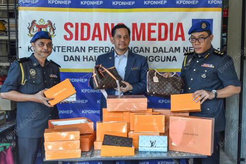 SAHARUDDIN MOHD KIA