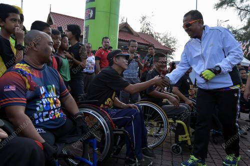 TR01_13102018_HARI_SUKAN_BN201810120713