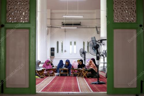 TADARUS AL-QRUAN PADA RAMADAN