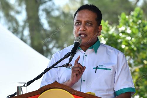 DATUK SERI REEZAL MERICAN NAINA MERICAN