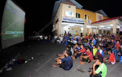 TR01_14072014_PIALA_DUNIA