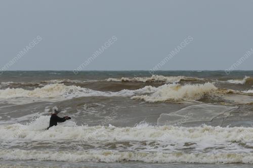 LAUT BERGELORA