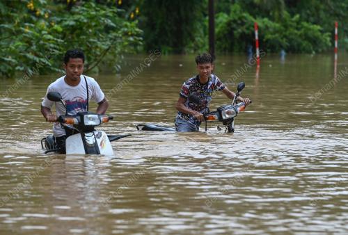 BANJIR KAMPUNG PENGKALAN AJAL