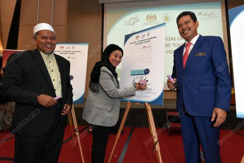 TR01_15042019_ISLAMIC_TOURISM_BN201904035362