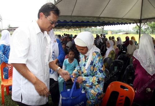 AHMAD SHABERY CHEEK