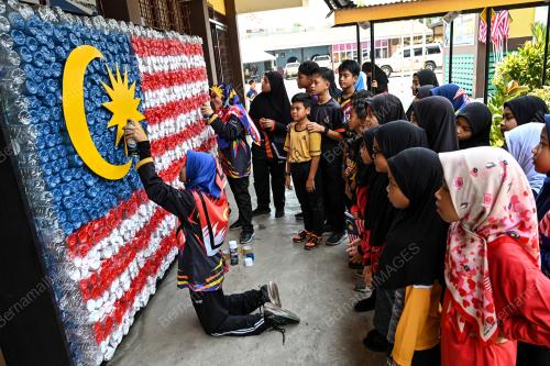 JALUR GEMILANG DARI BOTOL TERPAKAI