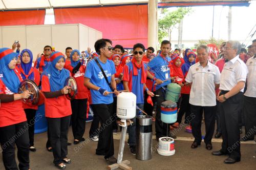 TR01_16062014_KOLEJ_KOMUNITI
