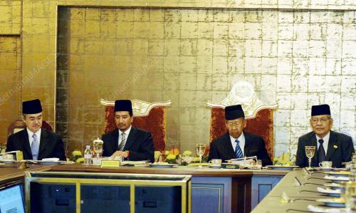 MESYUARAT KE-215 MAJLIS RAJA-RAJA