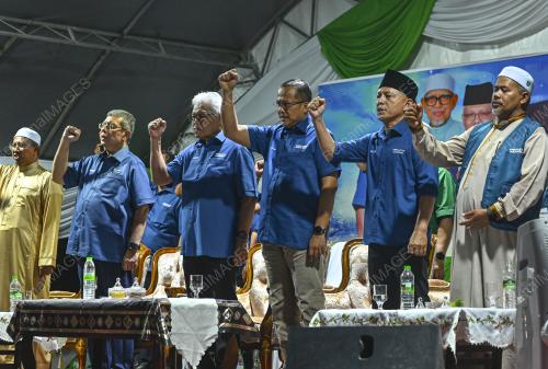 DATUK SERI HAMZAH ZAINUDDIN