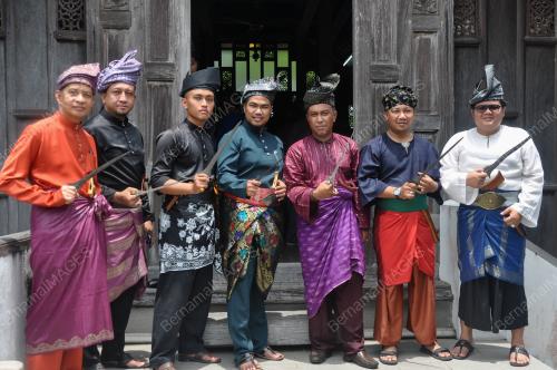 TRADISI_MELAYU