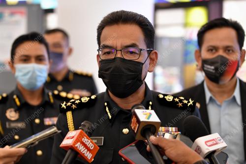 AZMAN ADAM