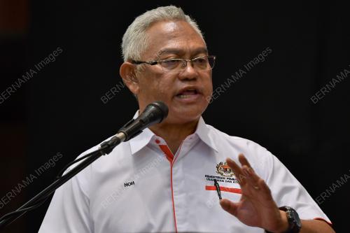 TAN SRI NOH OMAR