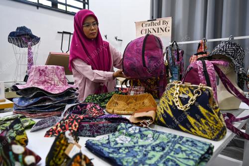 PRODUK KRAF BATIK