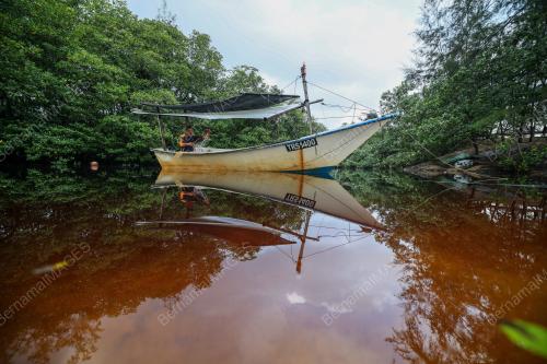 MONSUN TIMUR LAUT
