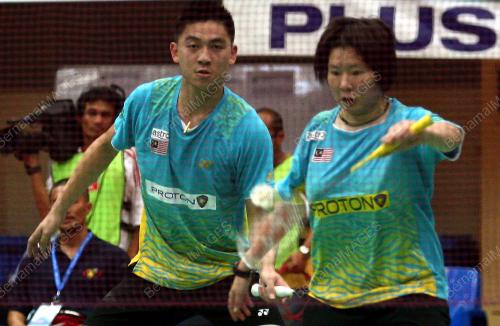 TR01_20022011_BADMINTON