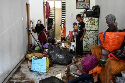BANJIR TELUK KALONG