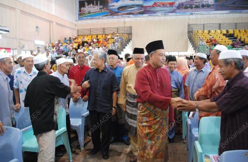 TR01_21012011_VETERAN_UMNO
