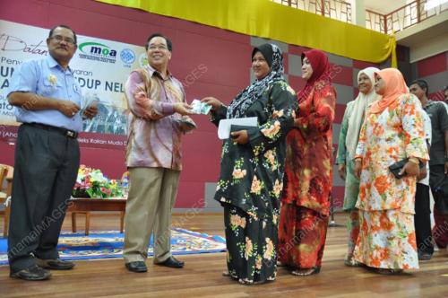 DR ABDULLAH MAT ZAIN
