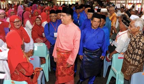 TR01_21082015_MESYUARAT_UMNO