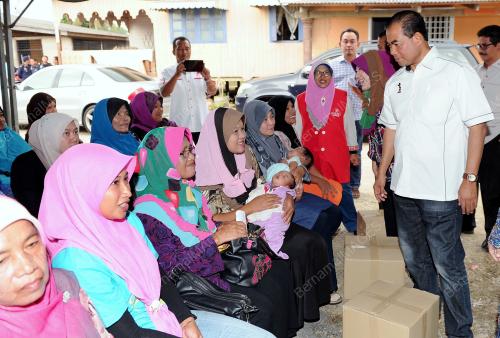 TR01_22012015_BANTUAN_BANJIR
